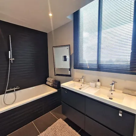 Villa Stunning In With Amazing Views, Pool And Large Gym Benalmádena