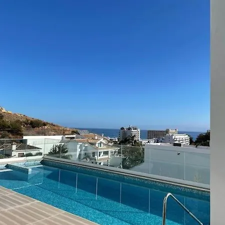 Stunning In With Amazing Views, Pool And Large Gym Villa Benalmádena
