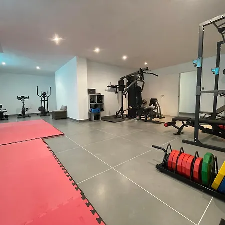 Stunning In With Amazing Views, Pool And Large Gym Benalmádena