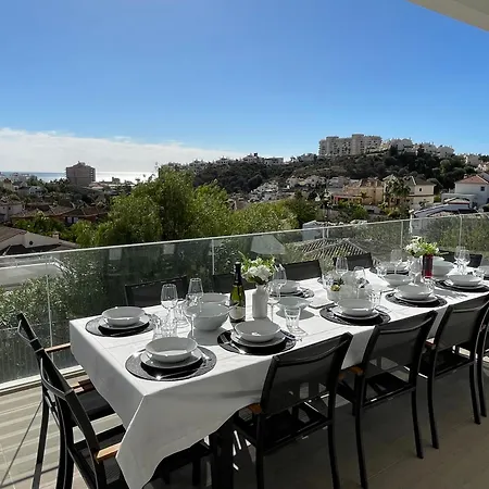 Villa Stunning In With Amazing Views, Pool And Large Gym *